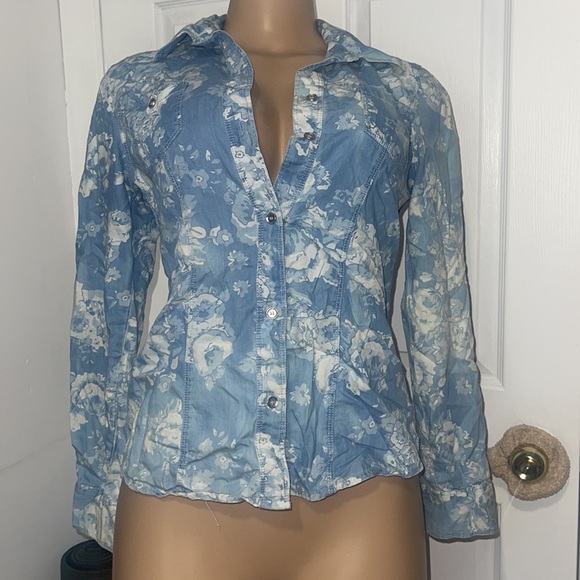 Guess button up - Picture 3 of 6